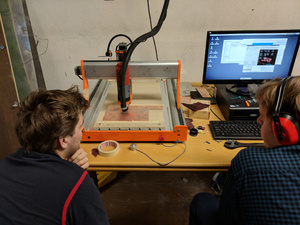 /assets/images/home/makerlab/cnc.jpg